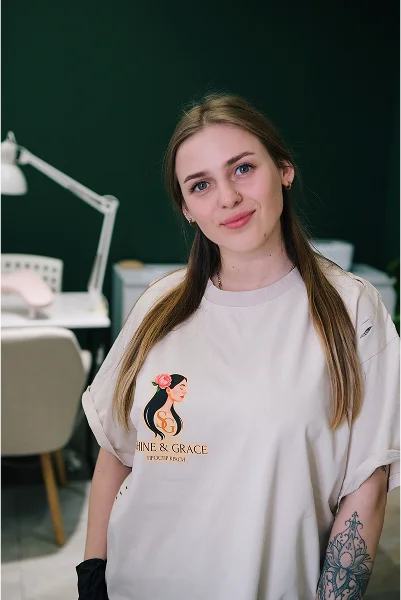 Ірина — топ майстер манікюру та педикюру