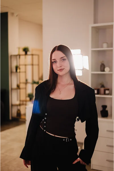 Ангеліна — SMM та контентмейкер